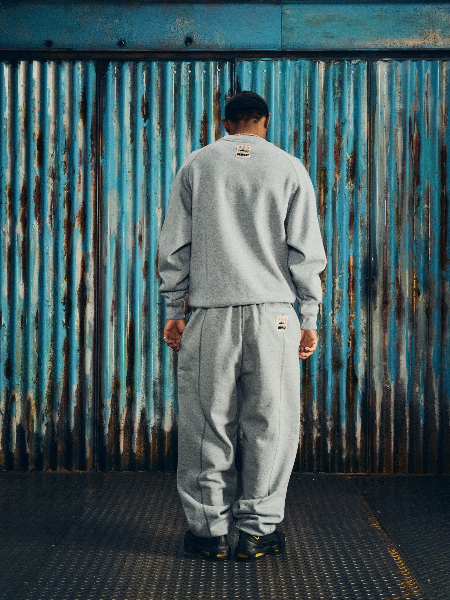 HMP V2 SWEATSHIRT