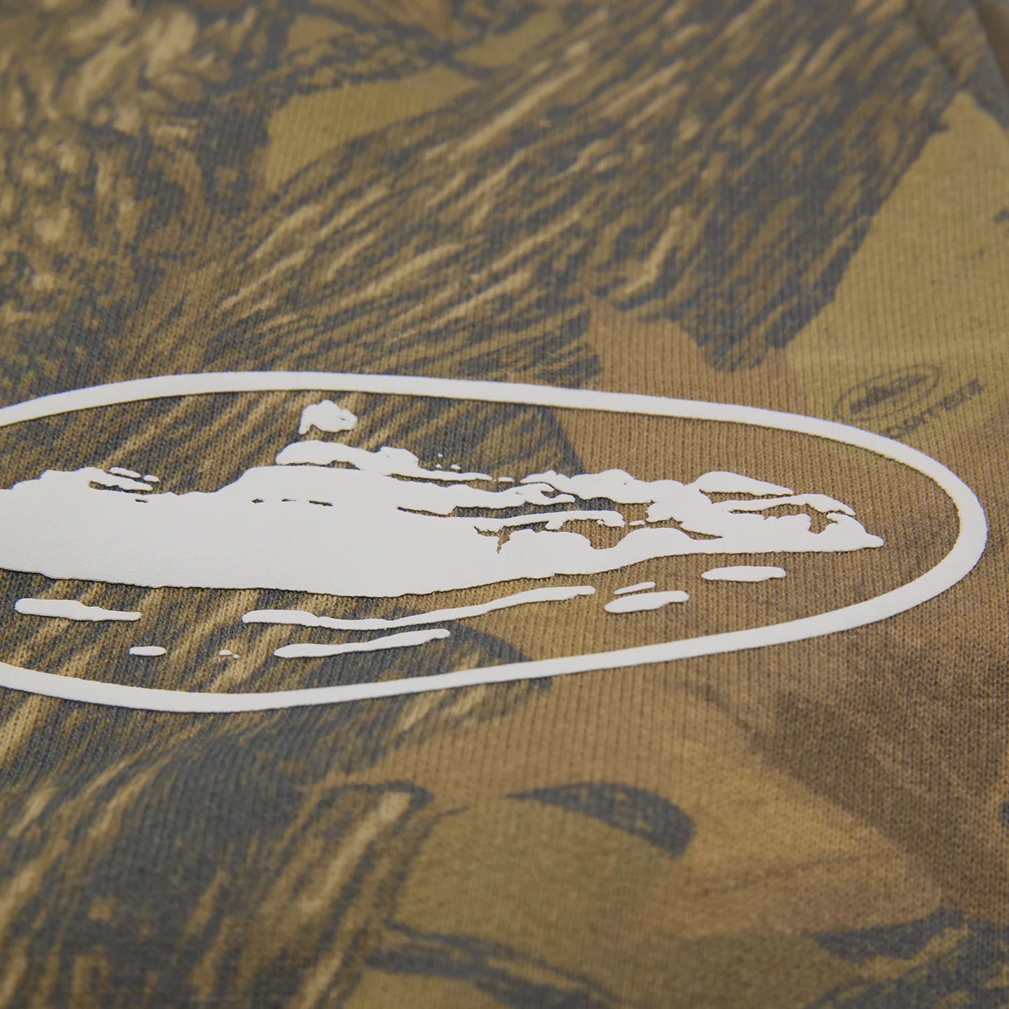 ISLAND PUFF PRINT SWEATSHORT